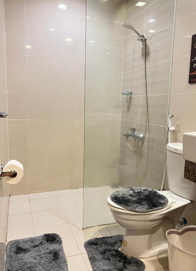 La Palazzo - Across Uptown Mall & Grand Hyatt Bgc Taguig Eksteriør billede