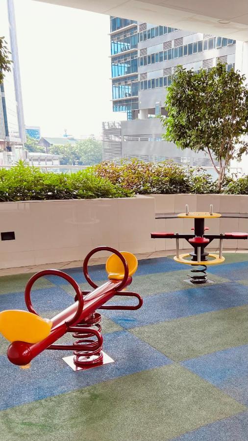 La Palazzo - Across Uptown Mall & Grand Hyatt Bgc Taguig Eksteriør billede
