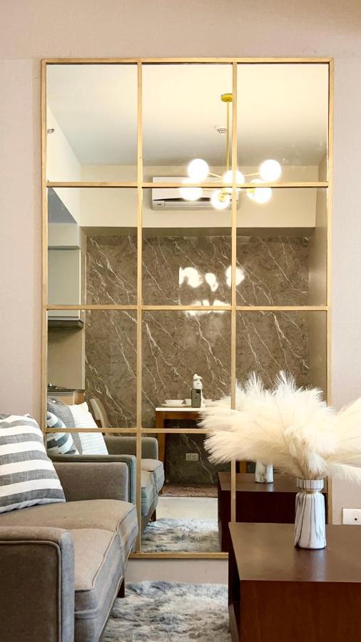 La Palazzo - Across Uptown Mall & Grand Hyatt Bgc Taguig Eksteriør billede
