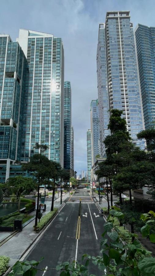 La Palazzo - Across Uptown Mall & Grand Hyatt Bgc Taguig Eksteriør billede